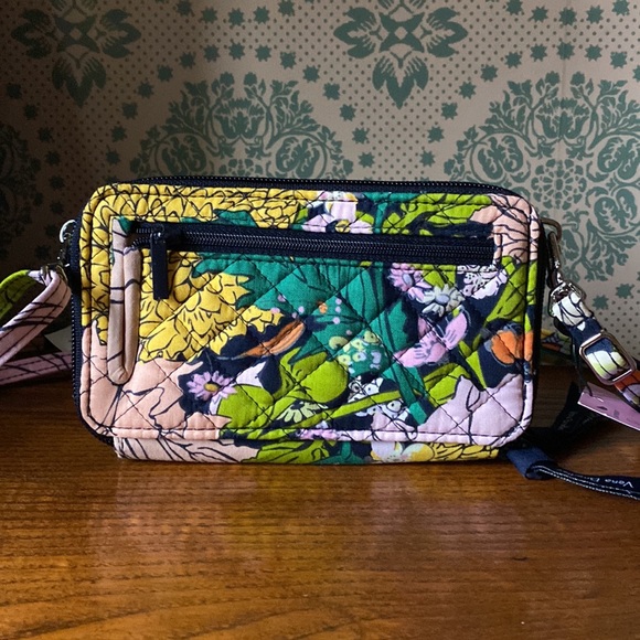 🎉HP👉 NWT Vera Bradley RFID All in One Crossbody: Bloom Boom - Picture 3 of 14